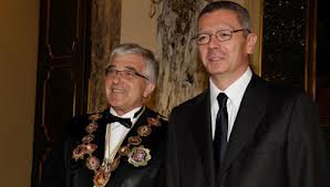 Gallardón cede ante los jueces y les permite doce días de permiso