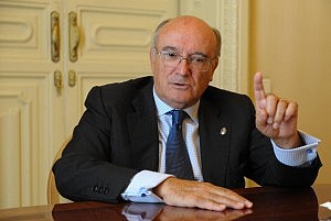 La Abogacía Española condena el nuevo asesinato de un abogado y periodista en Colombia