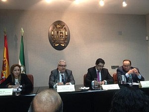 El decano de Cádiz preside la constitución de la primera Agrupación gaditana de Abogados Jóvenes