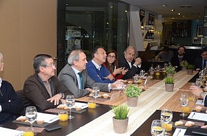 El entrenador del Mallorca, Joaquín Caparrós, destaca las ventajas del equipo en el ICA Baleares