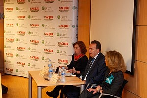 La reforma del Registro Civil suprime la gratuidad de las bodas, que oficiarán notarios cobrando