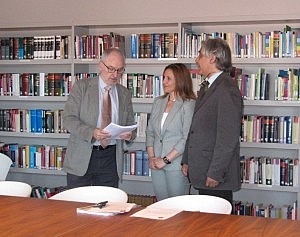 El Colegio de Barcelona entrega al Síndic de Greuges más de 1.200 firmas contra los recortes del Turno de Oficio