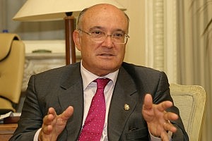 Carlos Carnicer