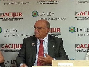 Carnicer, en el encuentro ACIJUR-LA LEY: “No se puede trocear ni dividir la profesión de abogado”