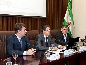 Jornada en el Colegio de Sevilla sobre NNTT y derecho fundamental a la Protección de Datos Personales