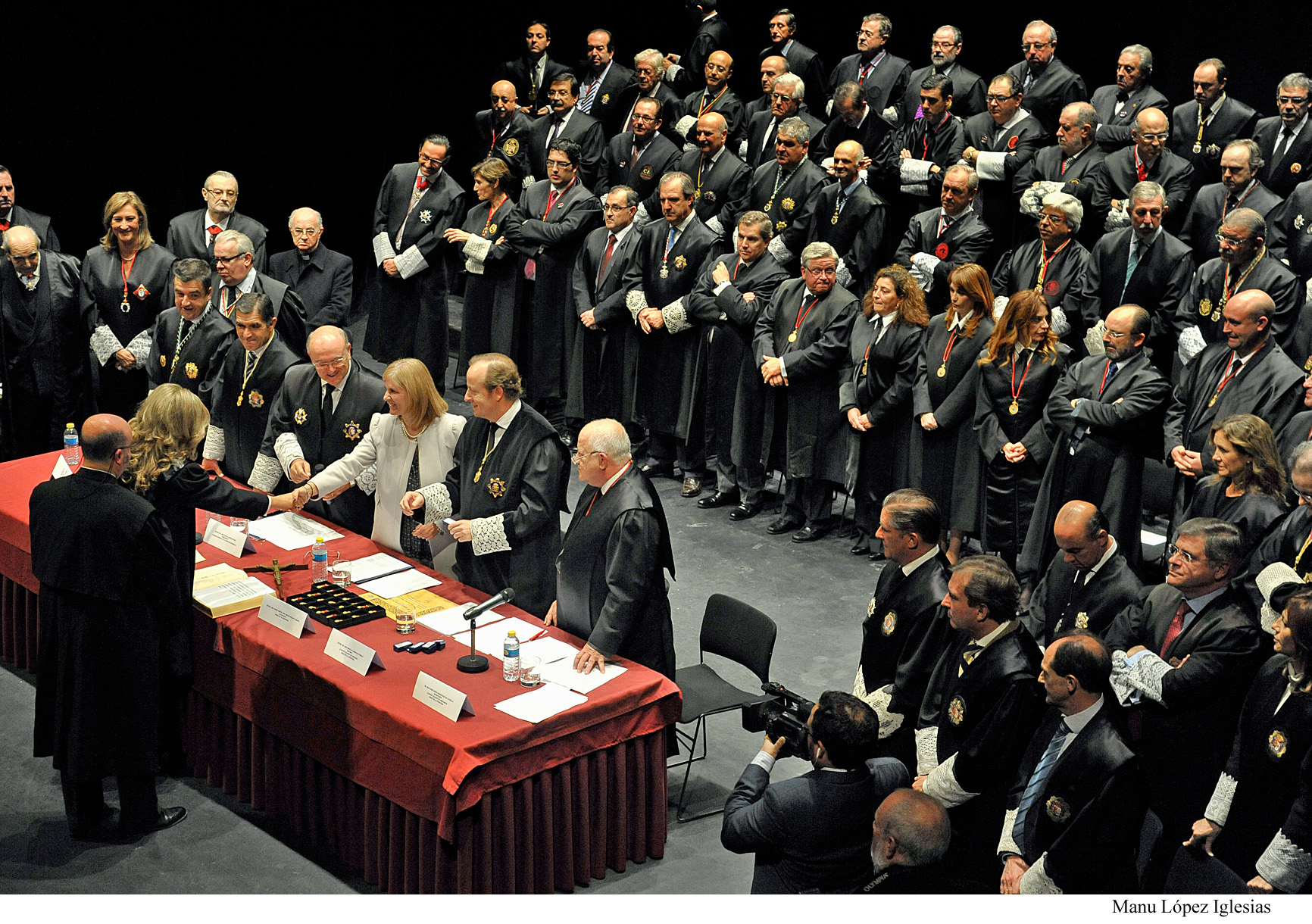 Alcaldesa asiste acto 250 aniver Colegio de Abogados de Jerez _ 01