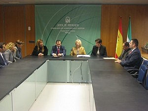 El Colegio de Abogados de Málaga y los Secretarios Judiciales se unen para agilizar la justicia