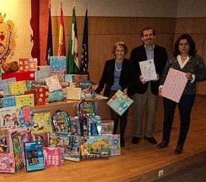 El Colegio de Abogados de Málaga y la Asociación Nuevo Futuro llevan ilusión a los niños más desfavorecidos