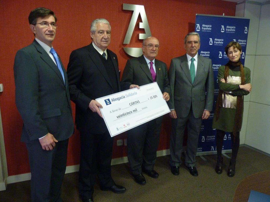 Caritas y Banco Alimentos entrega recaudacion (2)