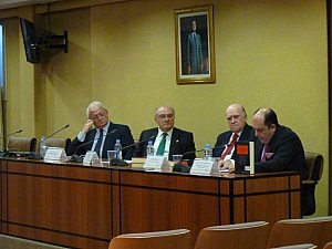 Carnicer presenta Problemas prácticos y actualidad del Derecho Administrativo. Anuario 2014