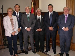 La Abogacía, la Generalitat y los procuradores acuerdan excluir a los ciudadanos de las tasas catalanas