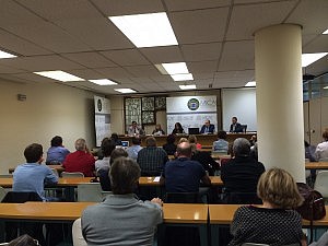 El Aula Derechos Humanos aborda en Pamplona los problemas legales de los MENAS