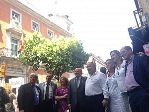 Los abogados se manifiestan frente al Ministerio de Justicia en defensa del Turno de Oficio