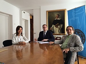 El Colegio de Sabadell firma un convenio con la UAB para acercar el conocimiento universitario a sus colegiados