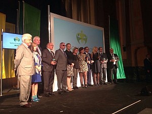 Carnicer recibe el premio 'Solidarios ONCE' por su constante dedicación a la defensa de los Derechos Humanos