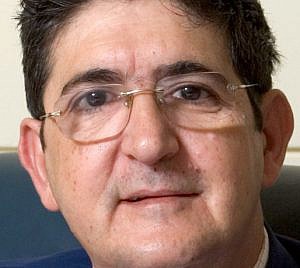 El decano del Colegio de Sevilla reclama al CGPJ la retirada del plan de cláusulas suelo para no 