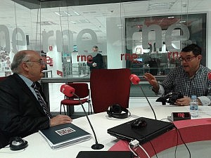 Entrevista a Carlos Carnicer en RNE