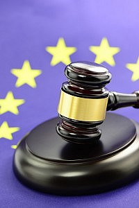 Informe de la Comisión Europea sobre la implementación de la Directiva sobre acceso a un abogado en procesos penales