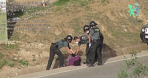 Imputados ocho guardias civiles en Melilla por los golpes a un migrante en un salto de la valla