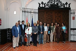 La Subcomisión de Extranjería y otras entidades piden a Becerril que recurra al TC la Ley Mordaza