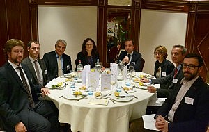 Almuerzo debate sobre el TTIP con la Comisaria Europea de Comercio