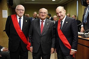 Miquel Roca y José Pedro Pérez-Llorca reciben la Gran Cruz al Mérito en el Servicio a la Abogacía