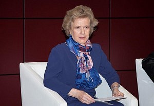 La defensora del Pueblo advierte de que las llamadas al 016 sí quedan grabadas en el registro del teléfono