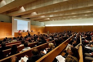 Más de 360 abogados granadinos se forman sobre el nuevo marco de reclamaciones por accidente de tráfico