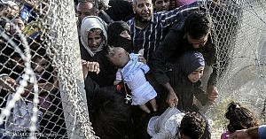 Amnistía Internacional exige a Rajoy que cumpla su compromiso de acoger a miles de personas refugiadas