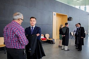 El esfuerzo del abogado para conservar la confianza del cliente