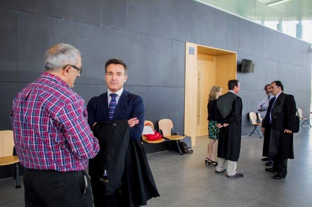 El esfuerzo del abogado para conservar la confianza del cliente