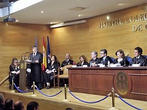 Fernando Castro González recibe la Medalla al Mérito Colegial del Colegio de Abogados de Oviedo