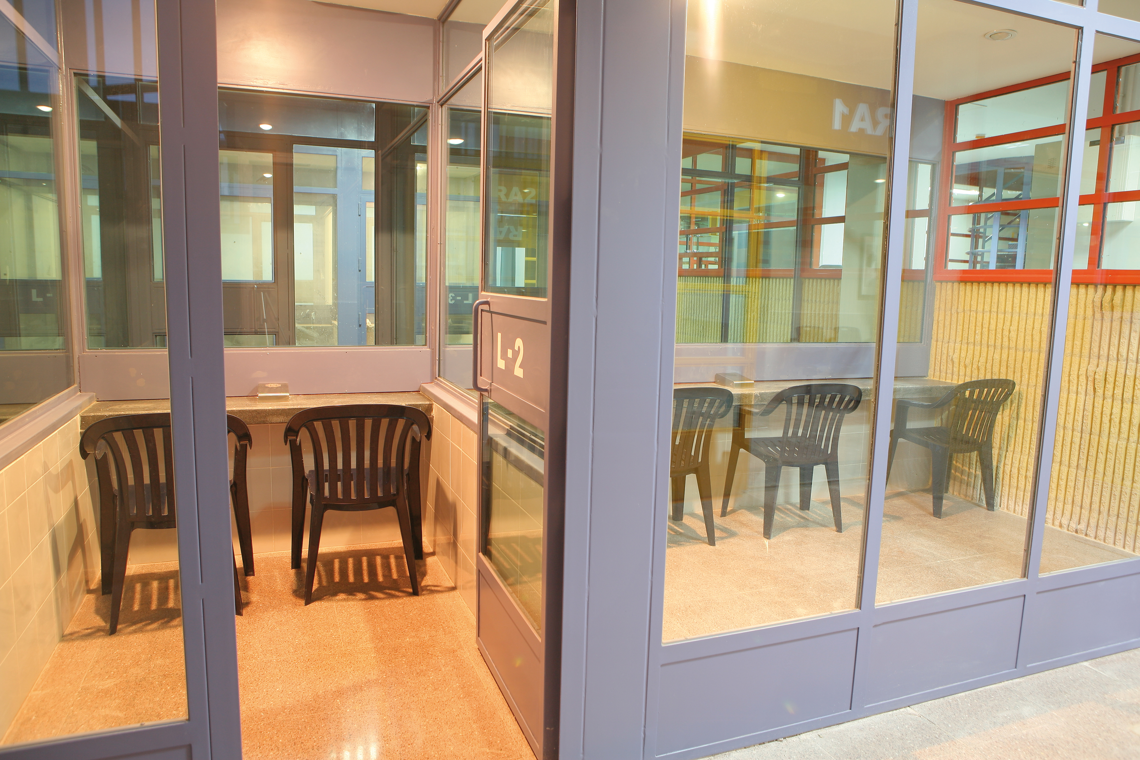 Vulneración de la intimidad y dignidad de familiares de personas presas en las comunicaciones: castigos encubiertos