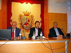 Letrados, magistrados, fiscales y periodistas participan en una jornada sobre los macroprocesos en el Colegio de Abogados de Málaga
