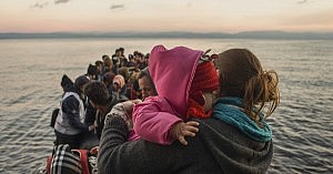 España se olvida de los niños migrantes solos, víctimas de trata y refugiados, según Save the Children