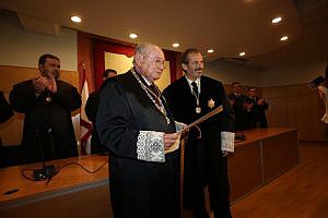 El Colegio de Abogados de Málaga impone la Medalla de Honor a Fernando García Guerrero-Strachan