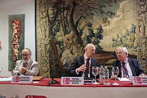 El Congreso de la Abogacía de CyL analiza Internet como campo de batalla entre medios de comunicación y Justicia