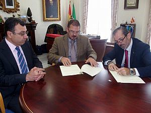 El Colegio de Málaga y la UNIA renuevan su compromiso para poner en marcha siete cursos de experto universitario