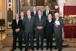 El Colegio de Abogados de Sevilla celebra su fiesta anual, homenajeando a quienes han cumplido las bodas de oro y plata en la institución