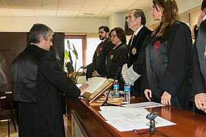 El Colegio de Málaga inicia una campaña en Fuengirola para pedir la mejora de las sedes judiciales