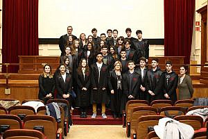 El Colegio de Barcelona asesora a estudiantes de ESO sobre cómo actuar en caso de ser víctimas de ciberbullying