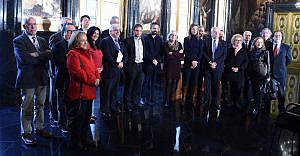 Los colegios profesionales de cataluña ayudarán a asilados e inmigrantes a insertarse laboralmente