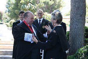 El letrado del Colegio de Alicante Fernando Crespo recibe  la Medalla al Mérito en el Servicio de la Abogacía