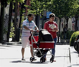 El apellido del padre deja definitivamente de tener preferencia en España
