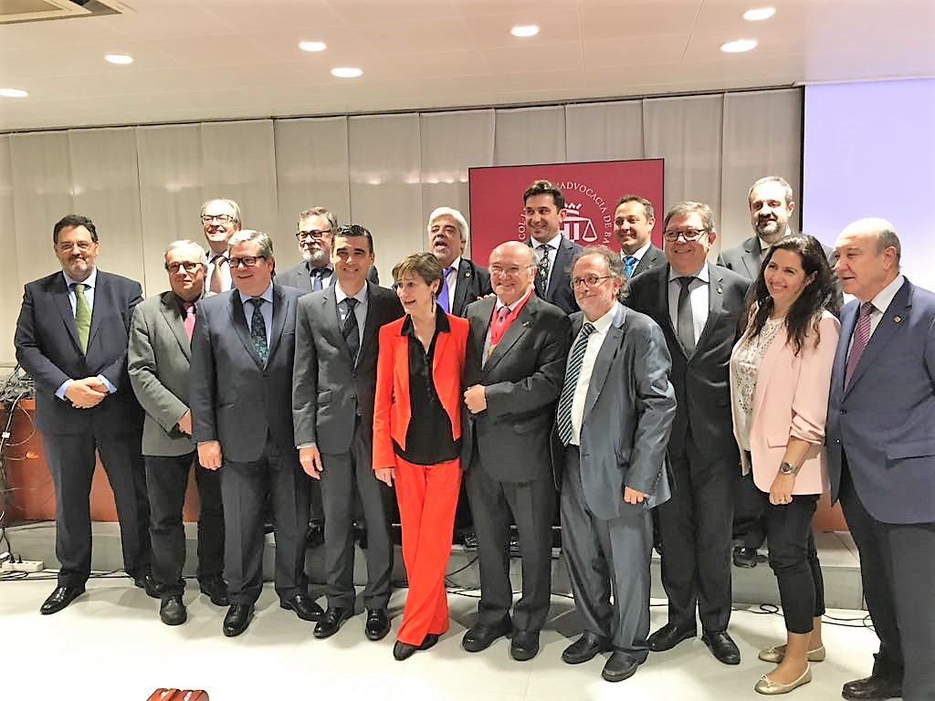 Pleno Abogacia en ICAB medalla Carnicer (1)