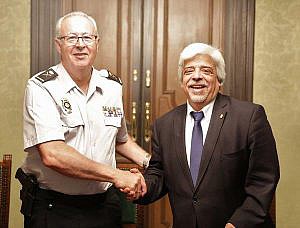 El ICAB y el Ministerio del Interior firman un convenio de colaboración para facilitar la comunicación entre la abogacía barcelonesa y la policía nacional