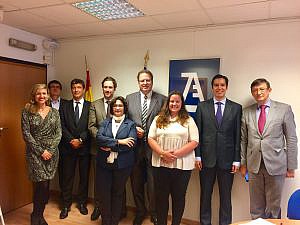 Visita del Consejero Juan Antonio García Cazorla y del ex Vicepresidente de la Abogacía, Pere Lluis Huguet Tous a la Delegación