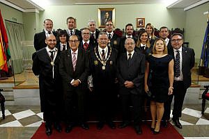 El Colegio de Granada pone fin a los actos de Santa Teresa con la entrega de los Botones de Oro y Plata