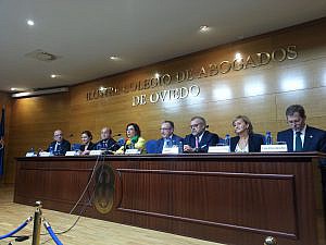 Seis colegios profesionales de Asturias se unen para mejorar las relaciones de sus más de 7.000 colegiados con las administraciones públicas