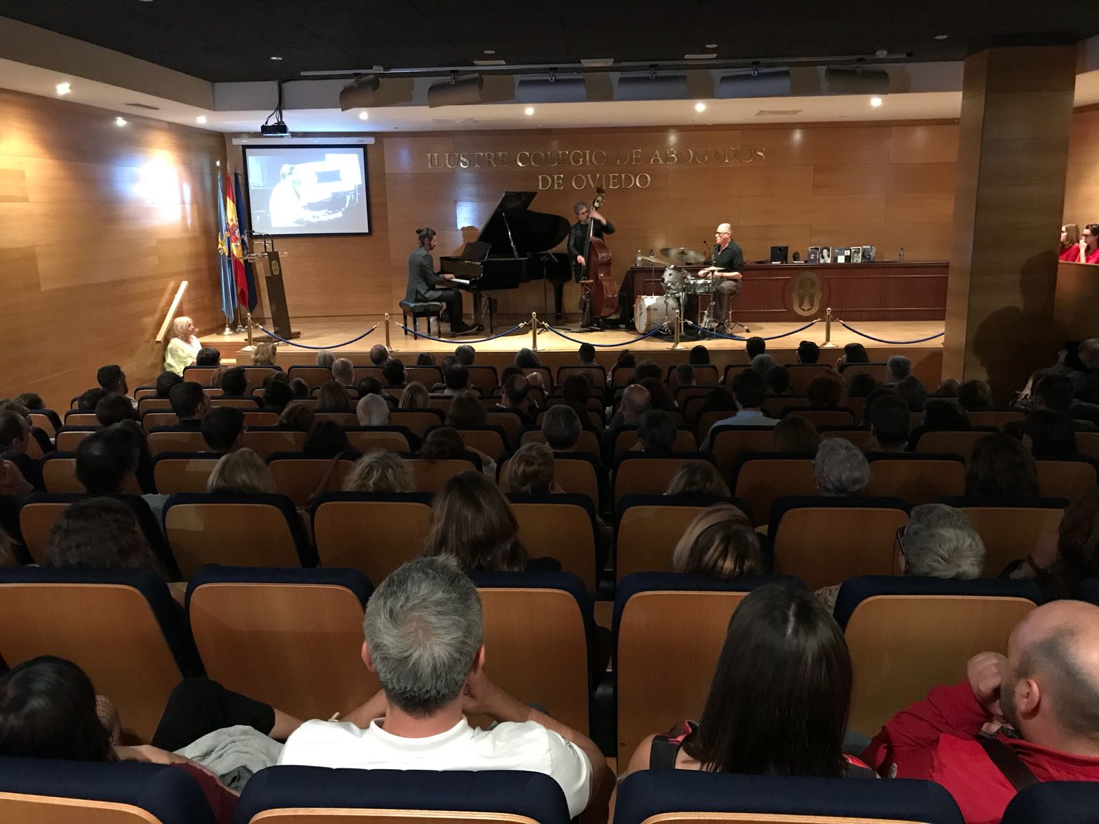 eb9c88c2-9fb8-4aec-80fb-ca511a980bc2